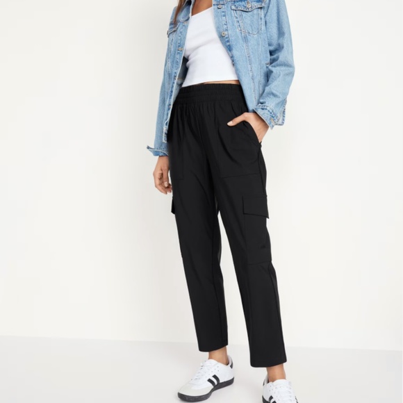 Old Navy High-Waisted SleekTech Cargo Ankle Pants - Picture 1 of 6
